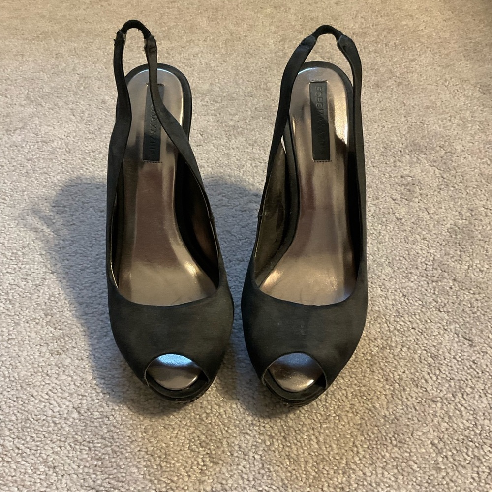 Nina 4” heels with detail on platform and heel.